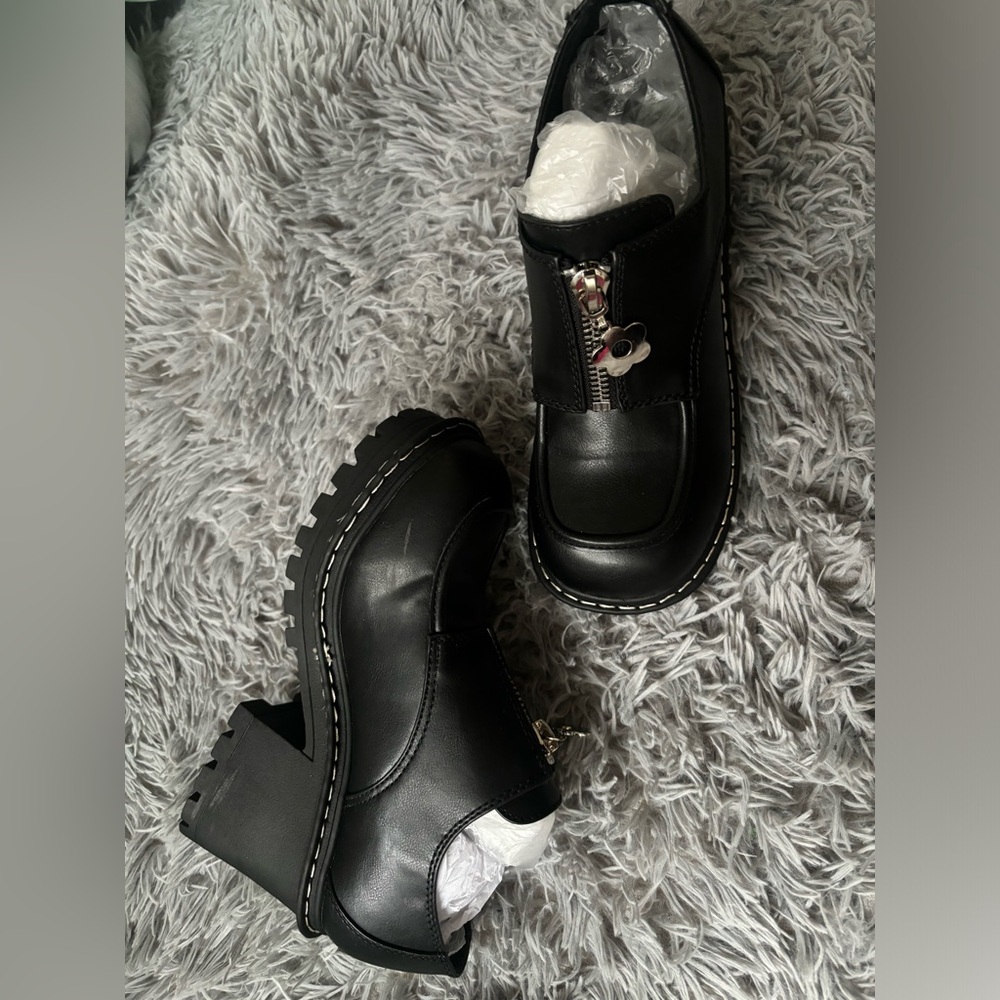 Dolls Kill booties size w6